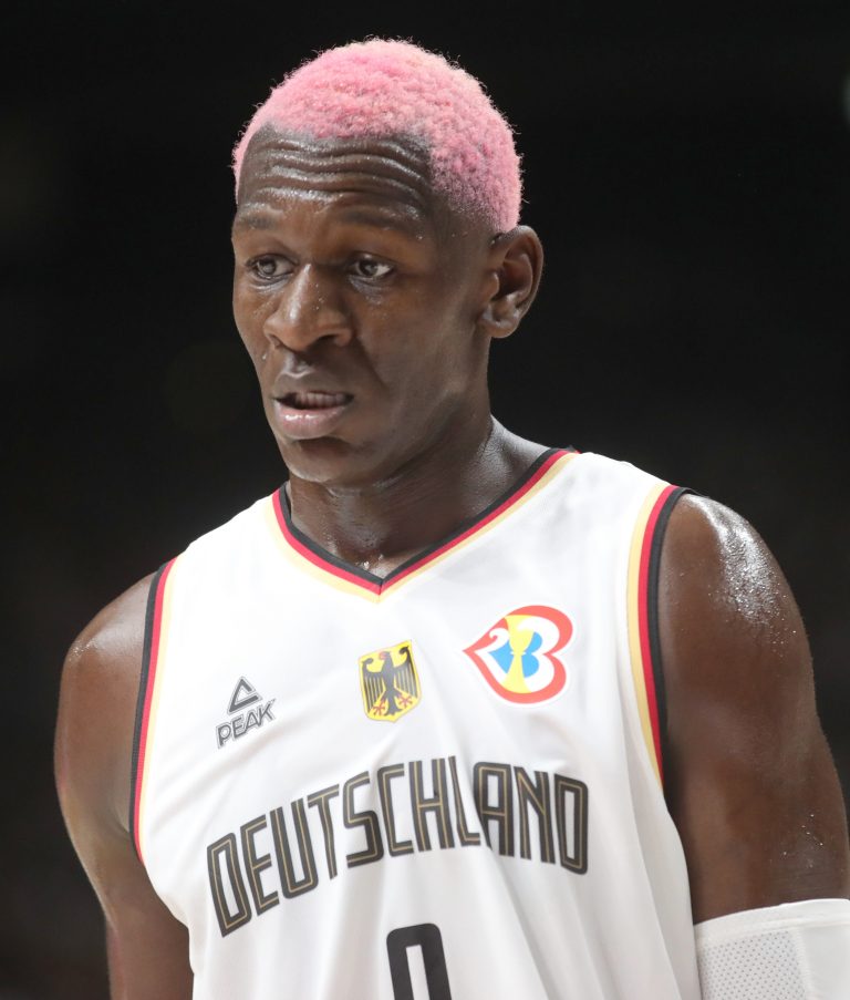 de nba toont interesse in isaac bonga, een veelbelovende speler die klaarstaat om indruk te maken in de competitie.