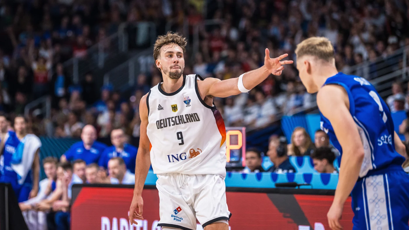 ontdek waarom schröder is uitgeroepen tot sporter van het jaar in basketbal, met hoogtepunten van zijn prestaties en carrière.