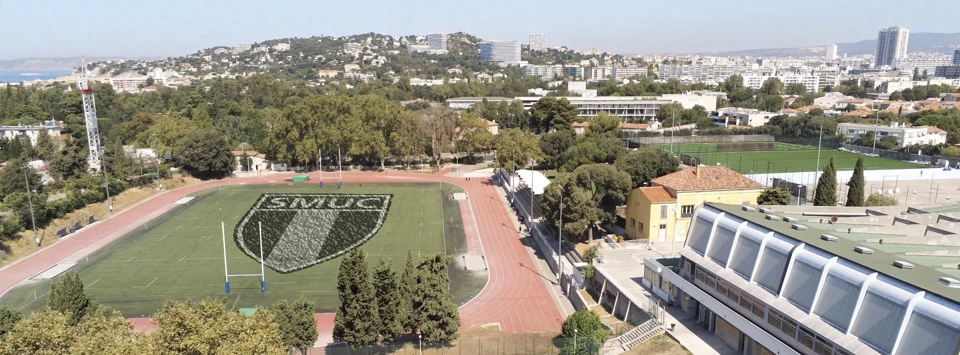 ub alma mater begint sterk aan de spaanse lol-competitie met indrukwekkende prestaties en veel enthousiasme.