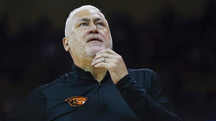 wayne tinkle is ontslagen als hoofdcoach van oregon state. lees meer over de redenen en impact van zijn vertrek op het team.