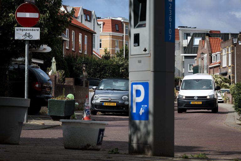 upper arlington waarschuwt bewoners en bezoekers over nieuwe parkeerregels om boetes te voorkomen en de verkeersveiligheid te verbeteren.